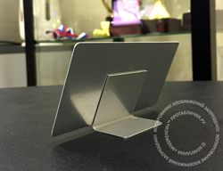 Настольная металлическая табличка Настольная металлическая табличка